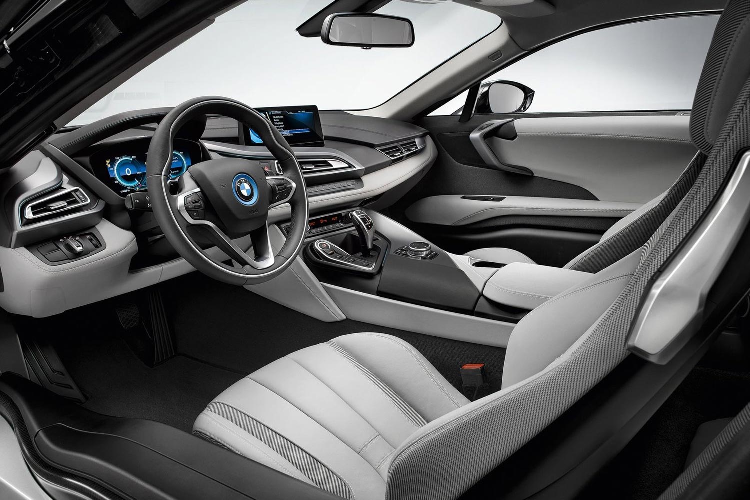 bmwi8i14-01.jpg