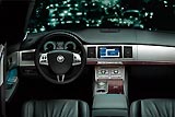 Интерьер салона Jaguar XF