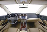 Интерьер салона Lexus IS