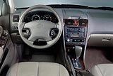 Интерьер салона Nissan Maxima QX