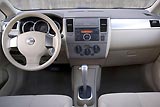Интерьер салона Nissan Tiida Sedan