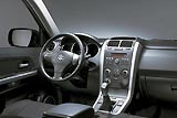 Интерьер салона Suzuki Grand Vitara
