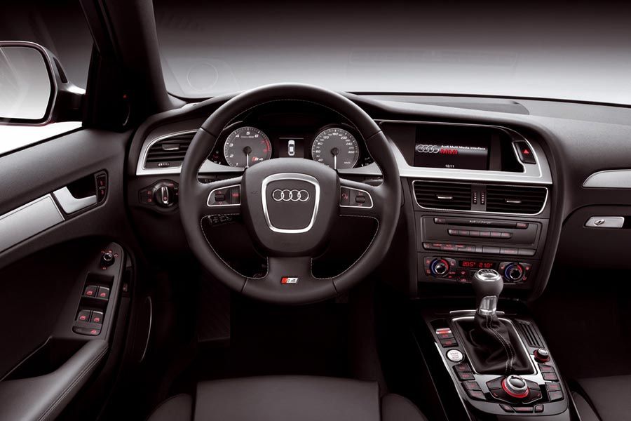  Audi S4.  Audi S4