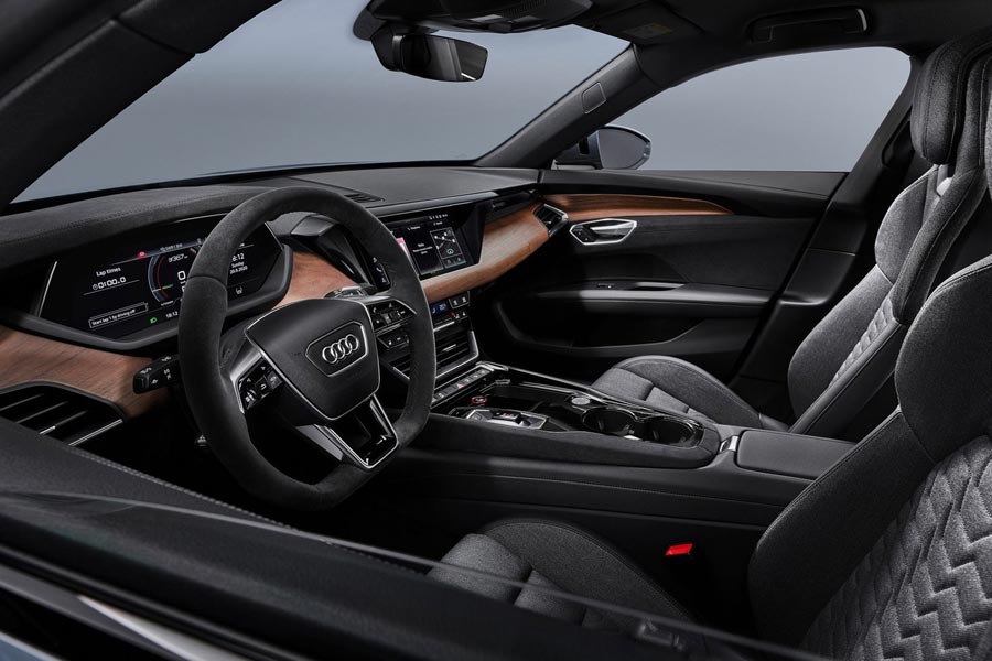   Audi E-tron GT.  Audi E-tron GT