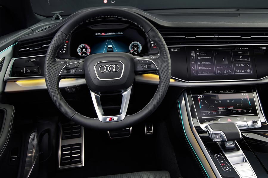   Audi Q8.  Audi Q8