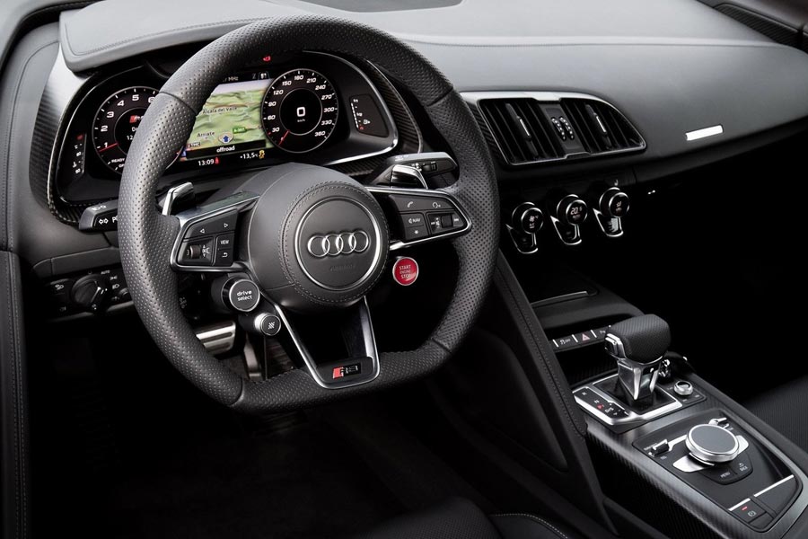   Audi R8.  Audi R8