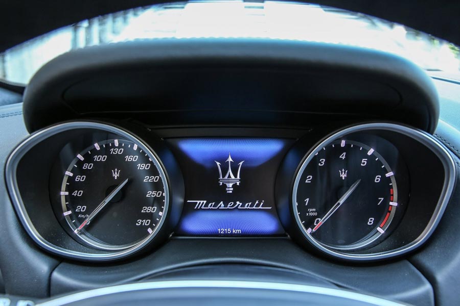   Maserati Levante.  Maserati Levante