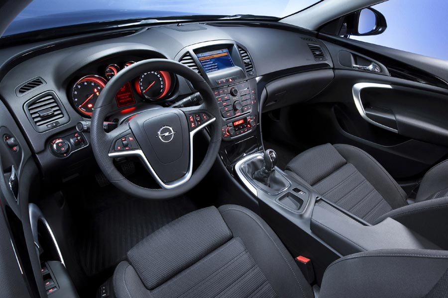 http://www.carexpert.ru/img/int900/opelini08.jpg