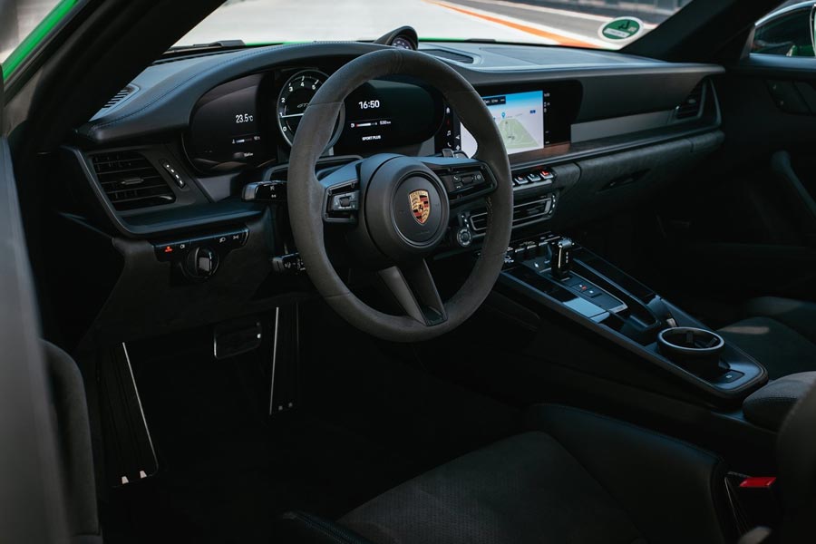   Porsche 911 GTS.  Porsche 911 GTS