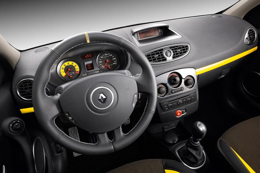   Renault Clio Sport.  Renault Clio Sport