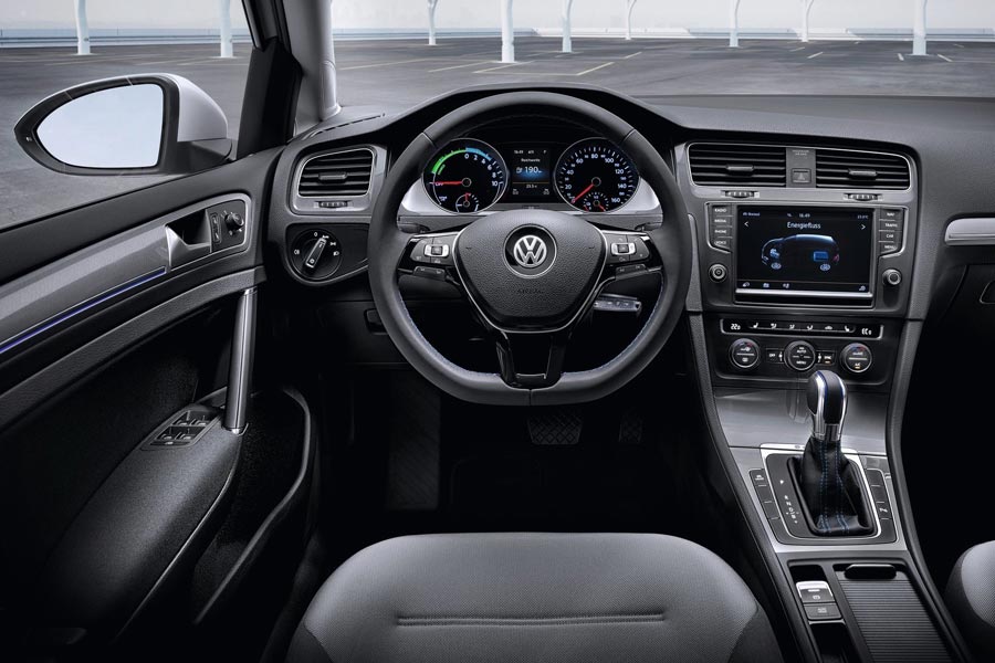   Volkswagen e-Golf.  Volkswagen e-Golf