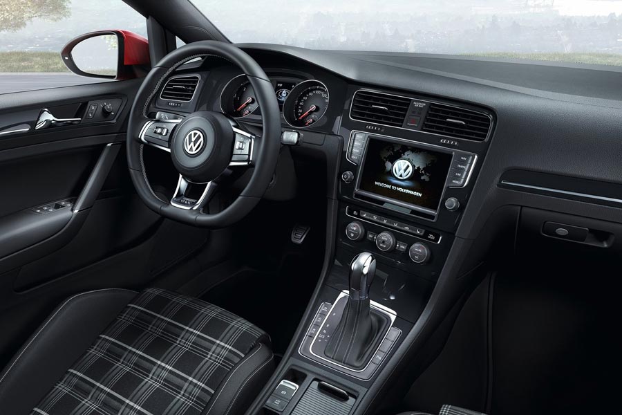   Volkswagen Golf GTD.  Volkswagen Golf GTD