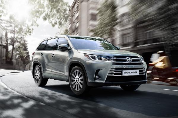 Toyota оценила обновленный Highlander - 1
