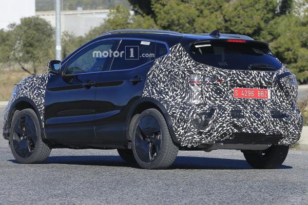 Nissan "выгуливает" обновленный Qashqai - 1