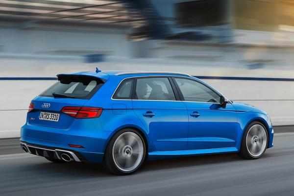 Обновленный Audi RS3 выдал 400 сил - 1