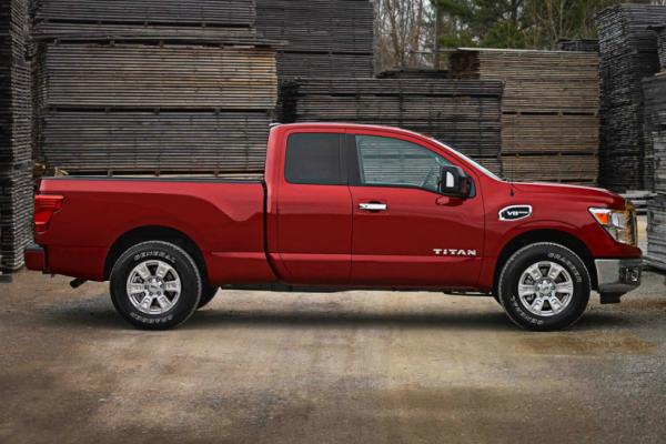 Nissan показал новый "полуторный" Titan - 1