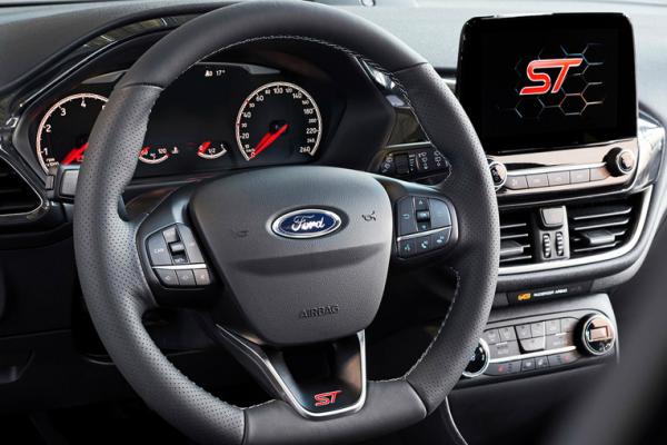 Новый Ford Fiesta ST примерил "трешку" - 2