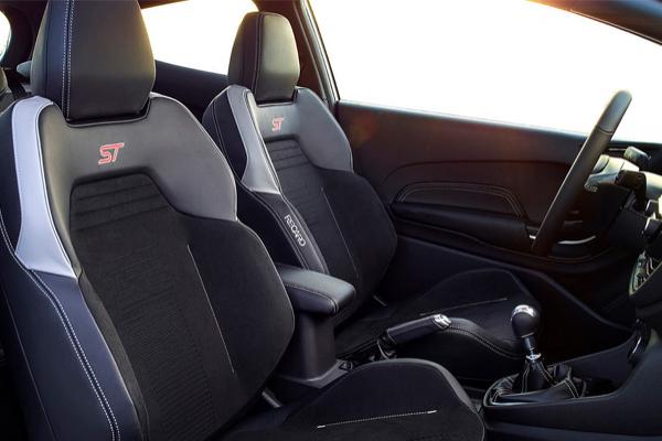 Новый Ford Fiesta ST примерил "трешку" - 3