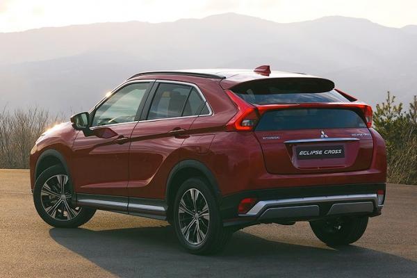 Mitsubishi Eclipse стал кроссовером - 3