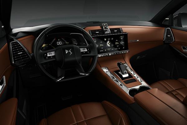 Флагманом бренда DS стал кроссовер - 3