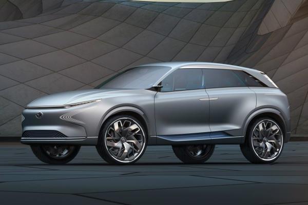 Hyundai представила кроссовер с самокатом - 1