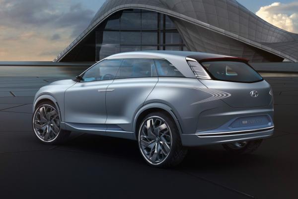 Hyundai представила кроссовер с самокатом - 3