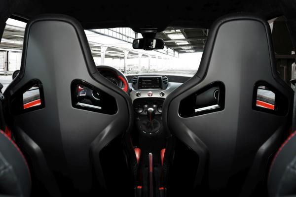 Малютку Fiat 500 оценили в 58,5 тысячи евро - 3