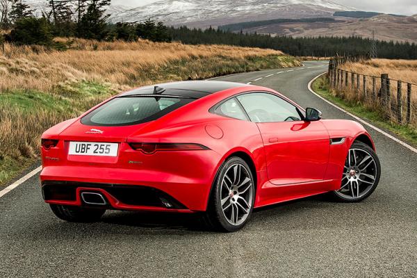 Jaguar F-Type получил первую "четверку" - 1