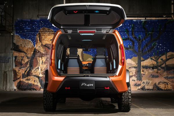 Toyota сделала "походный" кроссовер - 3