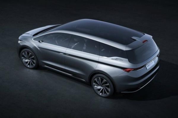 Geely рассекретила новый минивен - 1
