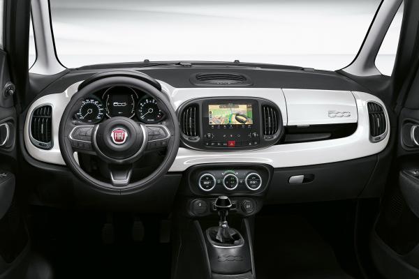 Fiat незаметно модернизировал 500L - 2