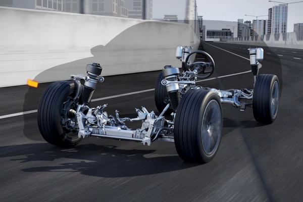 Человек-паук показал новую Audi A8 - 1