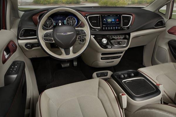 Новый Chrysler Pacifica оценен в рублях - 1