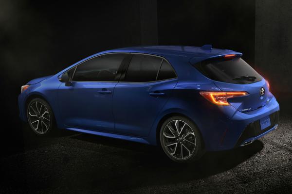 Toyota сменила поколение хэтчбека Corolla - 2