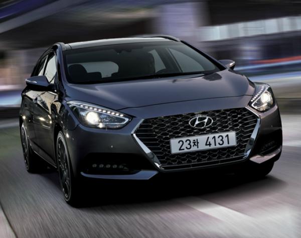 Hyundai i40. Фото Hyundai