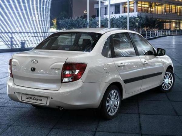 Салон Lada Granta. Фото Lada Granta FL