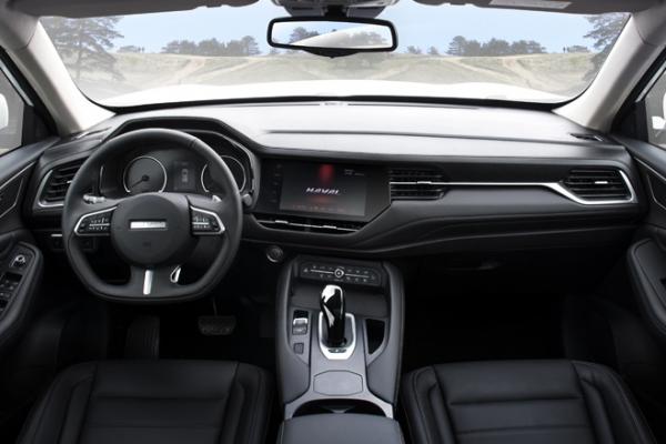 Haval официально представил F7 для России - 1