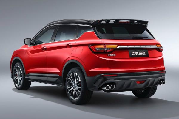 Новый "паркетник" Geely добрался до России - 2