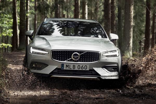 Новый Volvo V60: теперь и Cross Country - 3