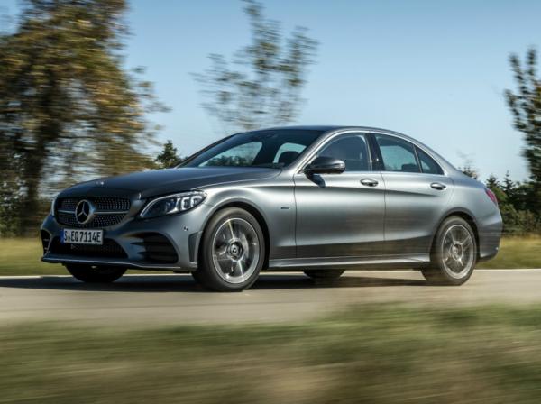 Фото Mercedes-Benz