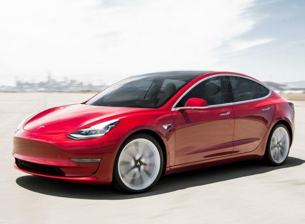 Tesla Model 3. Фото Tesla