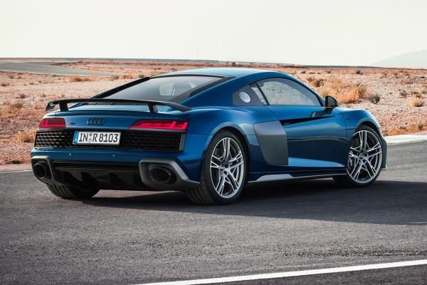 Audi дала R8 больше "лошадей" - 4