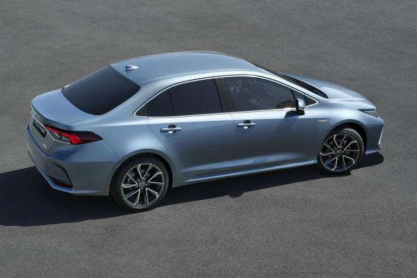 Toyota представила следующее поколение Corolla - 3