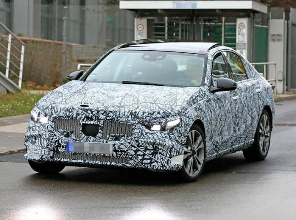 Mercedes-Benz C-Class. Фото Autocar