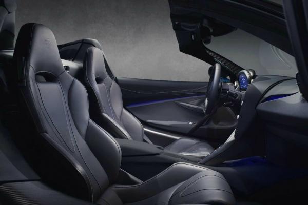 McLaren сорвала топ 720S - 1