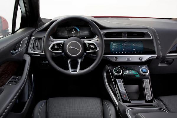 Новый Jaguar вышел в продажу в России - 1