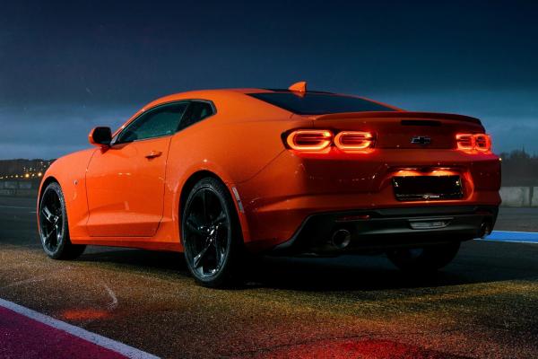 Рестайлинговый Chevrolet Camaro вышел в продажу - 2