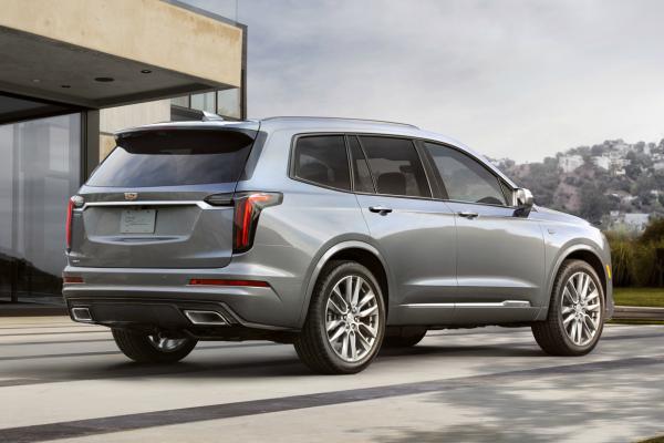 Cadillac рассекретил новый кроссовер - 2