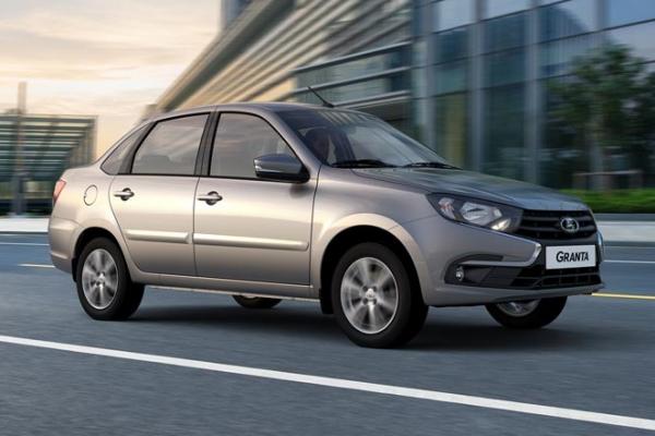 Названы российские бестселлеры по итогам года - 1