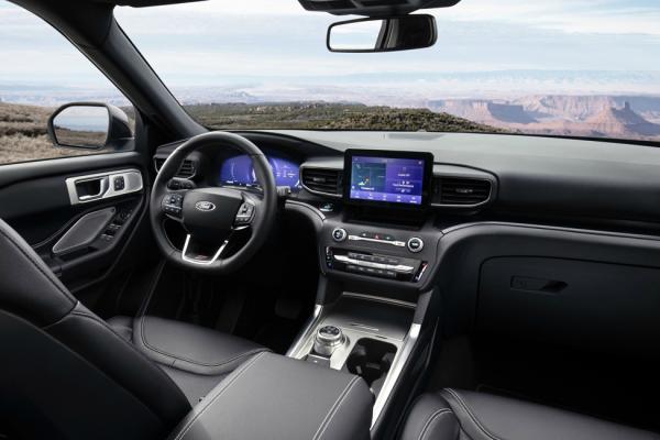 Новый Ford Explorer: гибрид и спортивный костюм - 1